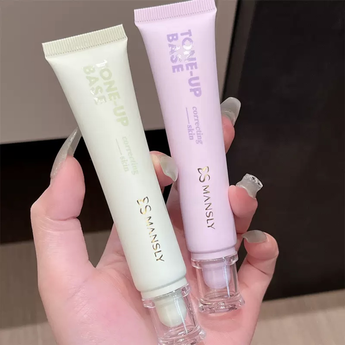 پرایمر اصلاح کننده رنگ 𝐌𝐀𝐍𝐒𝐋𝐘